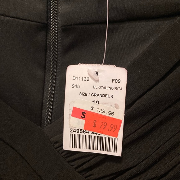 Le chateau lace fitted dress size 10 - Picture 2 of 5